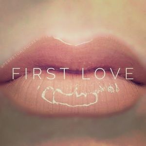 LipSense Color First Love